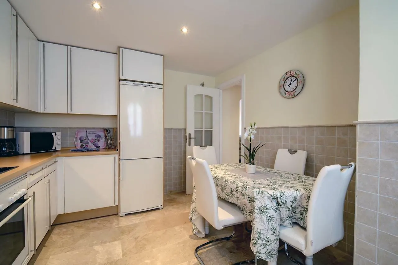 Apartamento Costa Galera DUPLEX PENTHOUSE Estepona 0*,  España