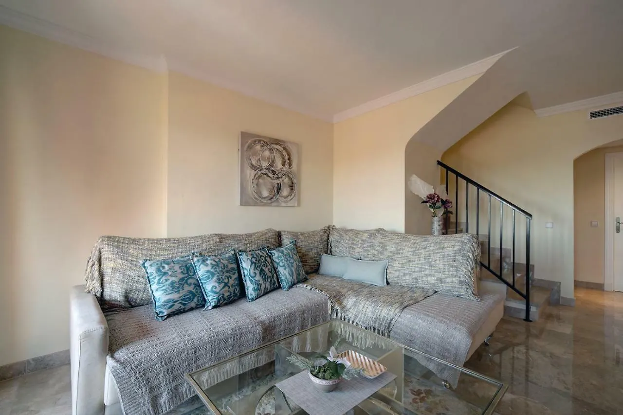 Apartamento Costa Galera Duplex Penthouse Estepona İspanya